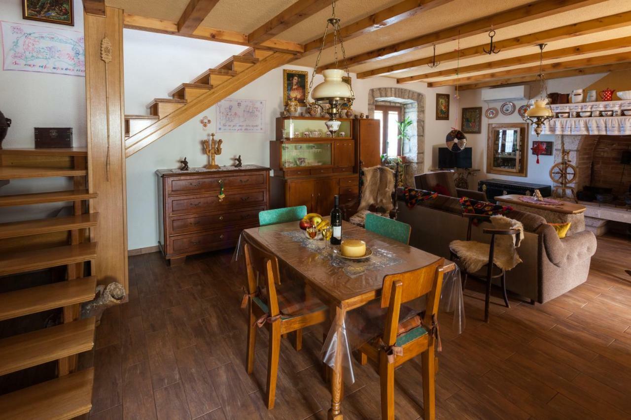 Country Villa St Anton Malinska Buitenkant foto